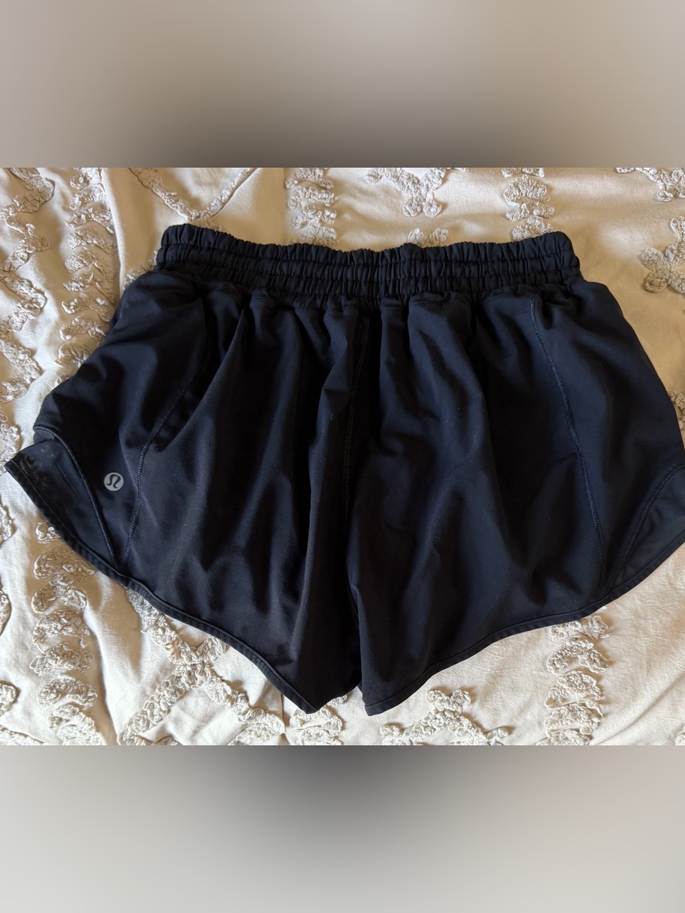 lululemon athletica Black Women's Athletic Shorts, high rise, has liner inside